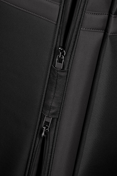 Samsonite Airea 78cm - Stor Utvidbar Svart