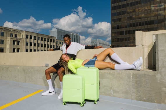 American Tourister Airconic 77cm - Stor Electric Lime