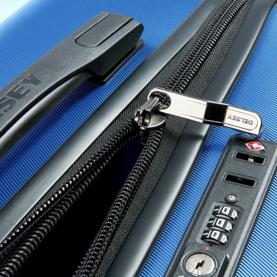 Delsey Comete+ Slim 67cm - Mellomstor Light Blue