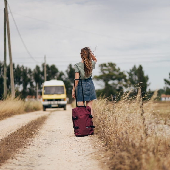 Eastpak Tranverz 51cm - Kabinveske Rød