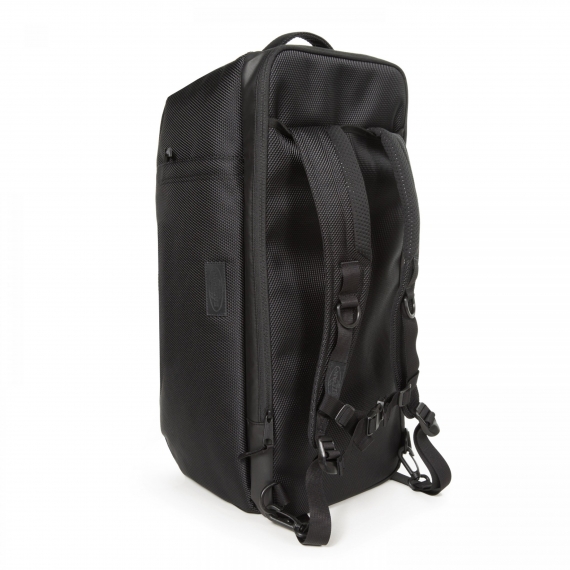 Eastpak STAND CNNCT Coat - Ryggsekk/Veske Svart